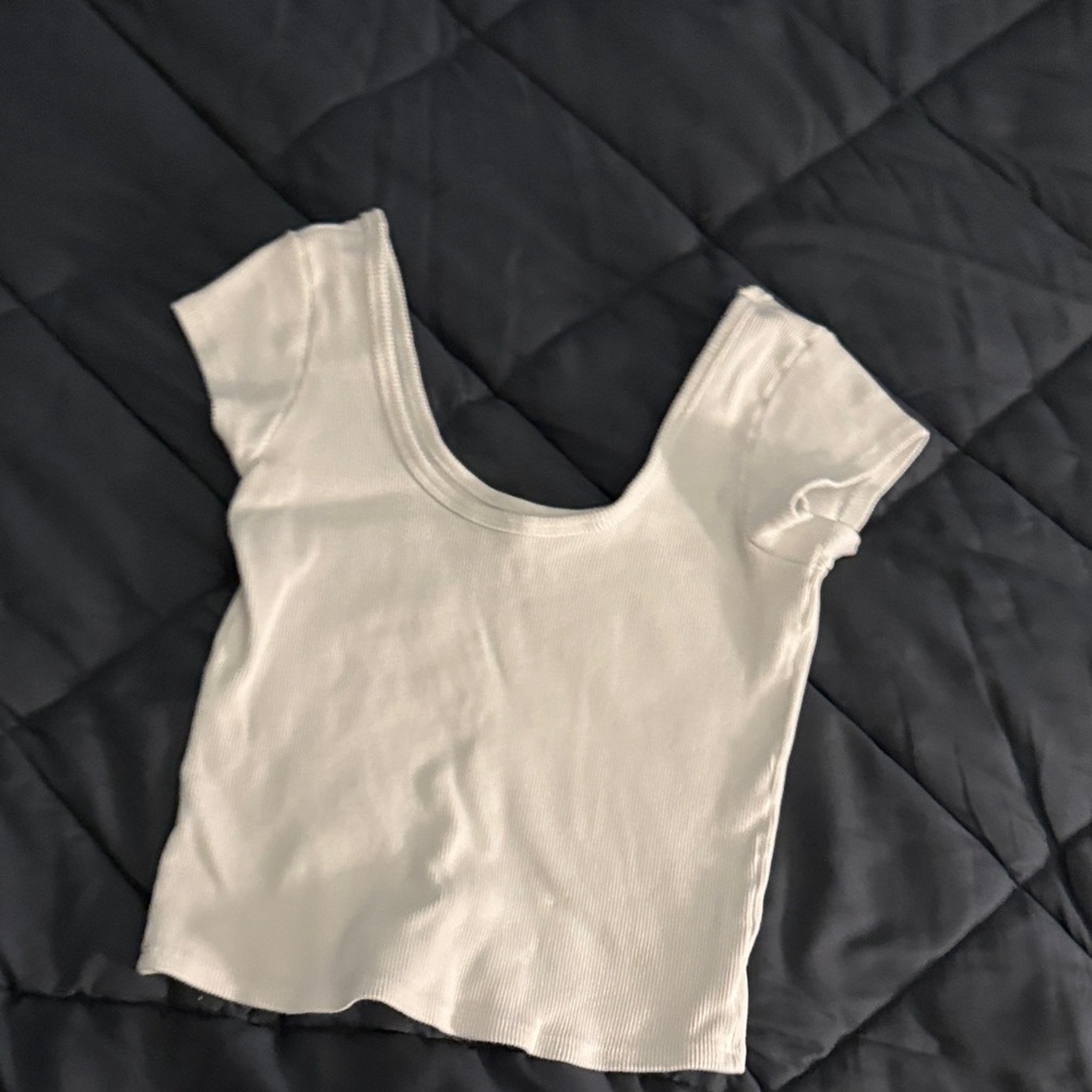 Elegant White Ribbed Crop Top